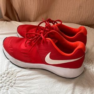 Nike Star Runner “ university red “